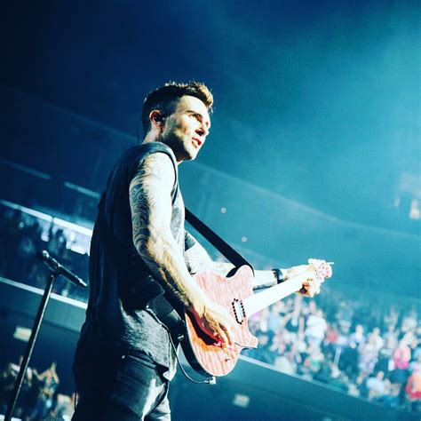 electric guitar maroon 5 box|Adam Levine's Guitars, Amps, Pedals & Other Gear.